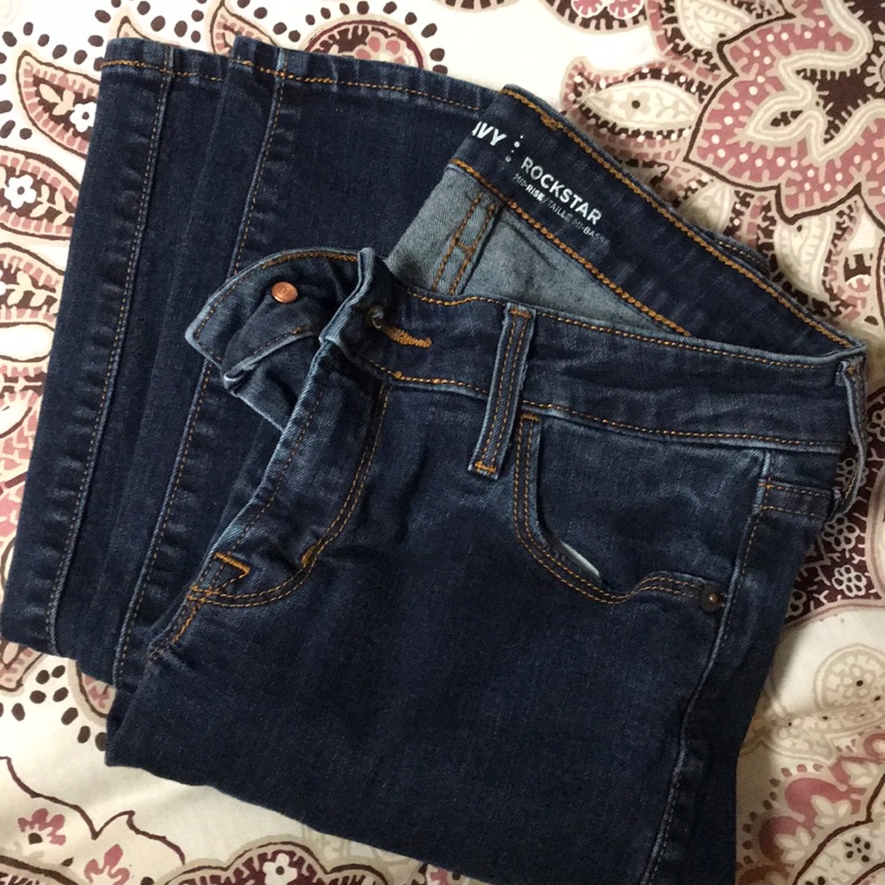 Size 4 mid rise old navy skinny jean